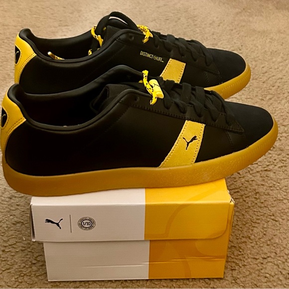 A brand new never before worn sporty stylish pair of Puma sneakers. - Picture 3 of 6